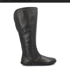 Groundies Mila Barefoot+ Boots - NEW IN BOX size 37